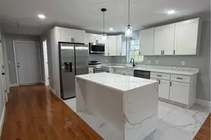 23 Concannon St, Providence, RI 02904 - Photo 4