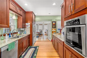 116 Benbridge Ave, Warwick, RI 02888 - Photo 10