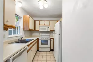 2 Magnum Ct, Smithfield, RI 02917 - Photo 18