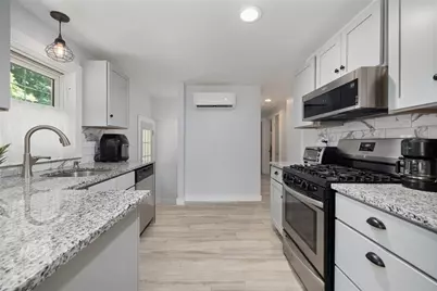 45 Gardiner Avenue, North Kingstown, RI 02852 - Photo 14