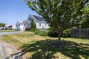 46 Irving St, North Providence, RI 02904 - Photo 6