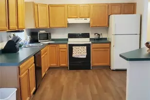 91 Oregon Ave, Woonsocket, RI 02895 - Photo 4