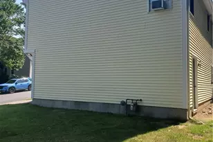91 Oregon Ave, Woonsocket, RI 02895 - Photo 4