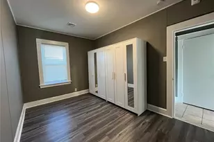 70 Oliver St, Bristol, RI 02809 - Photo 8