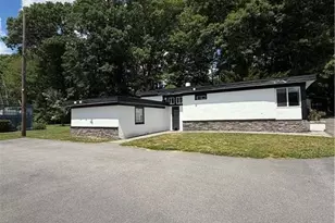 35 Fenwood Ave, Smithfield, RI 02917 - Photo 2