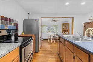 73 Beech Ave, Cranston, RI 02910 - Photo 4