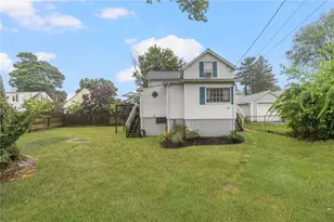 73 Beech Ave, Cranston, RI 02910 - Photo 2