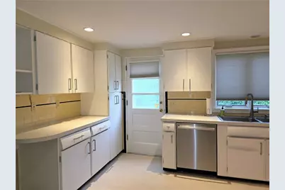 40 Russet Way, Cranston, RI 02920 - Photo 10