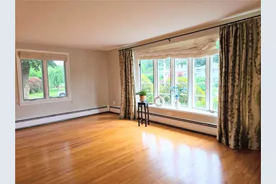 40 Russet Way, Cranston, RI 02920 - Photo 4