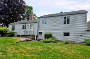 40 Russet Way, Cranston, RI 02920 - Photo 32