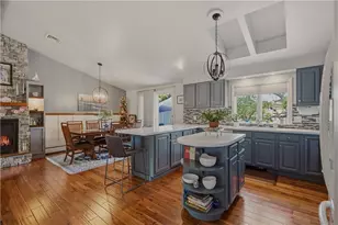 11 Carol Ave, Bristol, RI 02809 - Photo 2