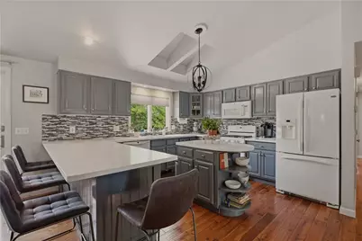 11 Carol Avenue, Bristol, RI 02809 - Photo 4