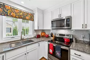 12 Rivers Edge Dr, Coventry, RI 02816 - Photo 4