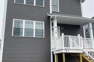 14 Sherwood St, Providence, RI 02908 - Photo 2