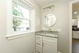 71 St Elizabeth St, Bristol, RI 02809 - Photo 8