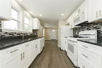 71 St Elizabeth Street #1, Bristol, RI 02809 - Photo 1