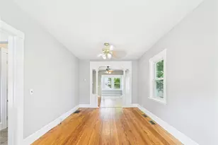 13 Clyde St, Providence, RI 02908 - Photo 4