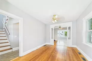 13 Clyde St, Providence, RI 02908 - Photo 2