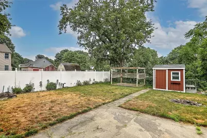 264 Phillips Street, Woonsocket, RI 02895 - Photo 18