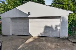 28 Hazard St, Pawtucket, RI 02860 - Photo 4