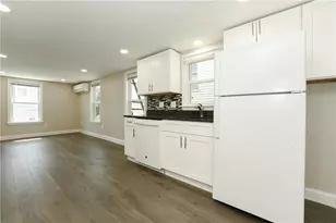 71 St Elizabeth St, Bristol, RI 02809 - Photo 1