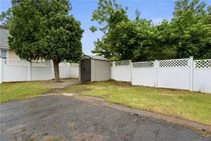 61 W Warwick Ave, West Warwick, RI 02893 - Photo 12