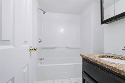 61 West Warwick Avenue, West Warwick, RI 02893 - Photo 4