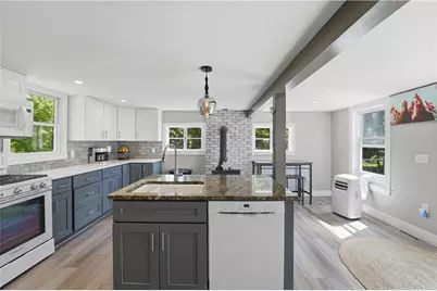 3672 S County Trail, Richmond, RI 02892 - Photo 8