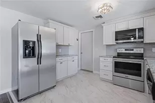 132 Potowomut Rd, Warwick, RI 02818 - Photo 2