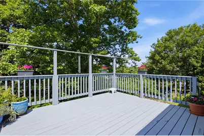 18 Continental Drive, Middletown, RI 02842 - Photo 24