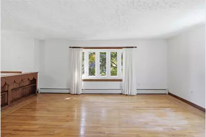 18 Continental Drive, Middletown, RI 02842 - Photo 8