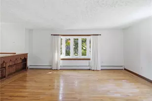 18 Continental Dr, Middletown, RI 02842 - Photo 8