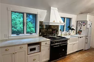 49 Sanford Ave, North Kingstown, RI 02852 - Photo 6