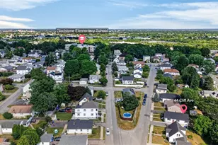 44 Cliff Ave, Cranston, RI 02920 - Photo 10