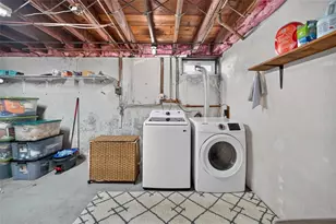44 Cliff Ave, Cranston, RI 02920 - Photo 32