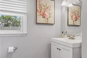 21 Bailey St, East Providence, RI 02916 - Photo 32