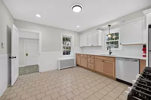 269 Nelson St, Providence, RI 02908 - Photo 10