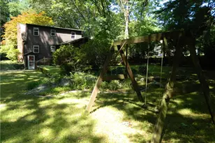 31 Eisenhower St, Coventry, RI 02816 - Photo 6