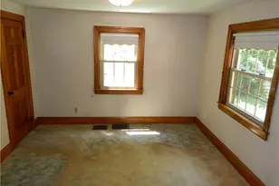 31 Eisenhower St, Coventry, RI 02816 - Photo 14