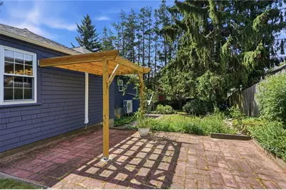 16 Brown Avenue, Barrington, RI 02806 - Photo 24