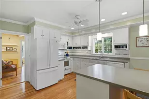16 Brown Ave, Barrington, RI 02806 - Photo 8