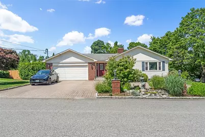 94 Greening Lane, Cranston, RI 02920 - Photo 2