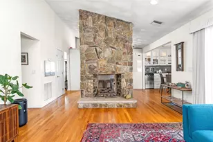 94 Greening Ln, Cranston, RI 02920 - Photo 8