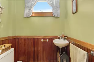 19 Bouvier Ave, Lincoln, RI 02838 - Photo 8