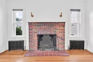 61 Burnside St, Cranston, RI 02910 - Photo 4