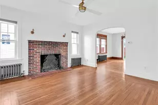 61 Burnside St, Cranston, RI 02910 - Photo 10