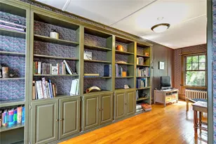 21 Blaisdell Ave, Pawtucket, RI 02860 - Photo 8