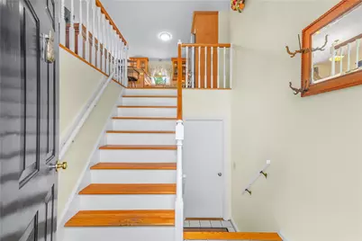 82 Hope Road, Cranston, RI 02921 - Photo 8
