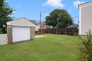 19 County St, Newport, RI 02840 - Photo 36