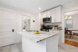 19 County St, Newport, RI 02840 - Photo 12